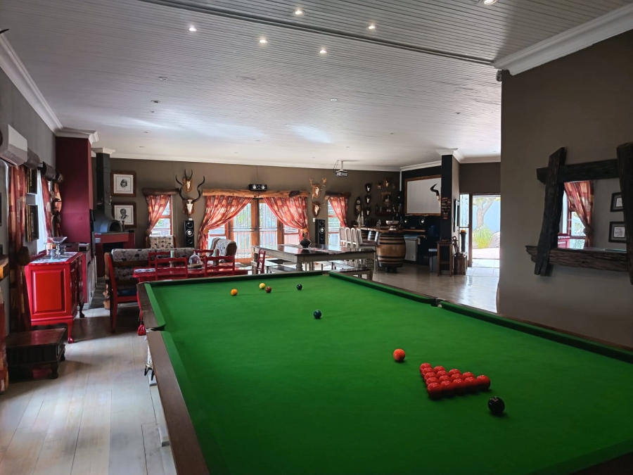 To Let 7 Bedroom Property for Rent in Humansdorp Eastern Cape